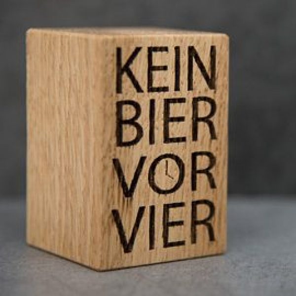 Bieröffner "Vor Vier"